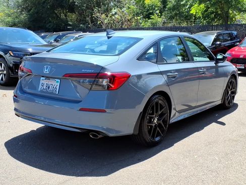 Used 2024 Honda Civic Sport image 4