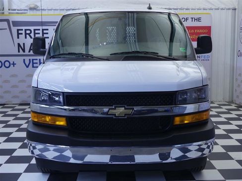 Used 2023 Chevrolet Express 2500 w/ Driver Convenience Package image 2