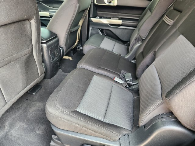 Used 2023 Ford Explorer XLT RWD image 29