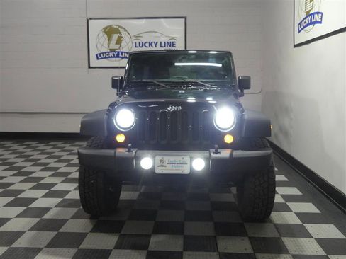 Used 2014 Jeep Wrangler Unlimited Sport w/ Quick Order Package 23S AWD/4WD image 2