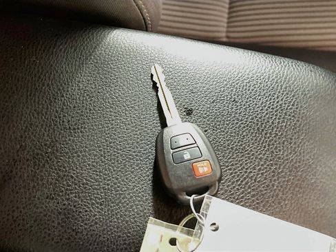 Used 2014 Toyota RAV4 XLE FWD image 35