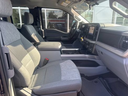 Used 2025 Ford F250 XL w/ FX4 Off-Road Package AWD/4WD image 7