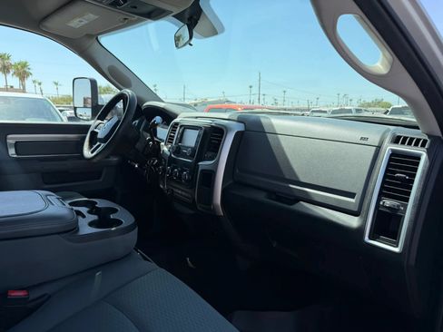 Used 2017 RAM 2500 SLT AWD/4WD image 30