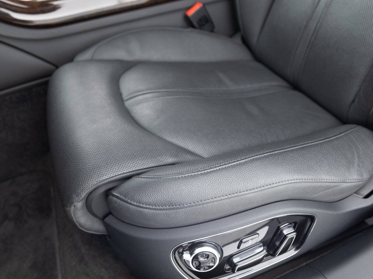 Used 2014 Audi A8 3.0T AWD/4WD image 21
