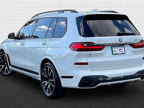 Used 2022 BMW X7 xDrive40i w/ M Sport Package AWD/4WD image 4