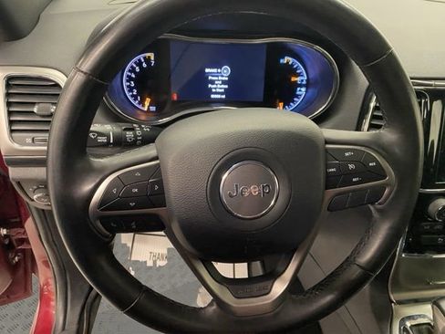 Used 2019 Jeep Grand Cherokee Altitude image 17