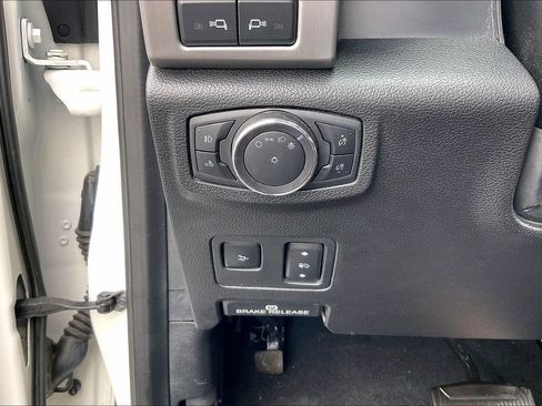 Used 2020 Ford F250 Platinum w/ FX4 Off-Road Package AWD/4WD image 36