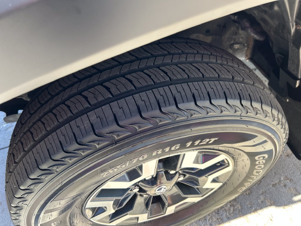 Certified 2017 Toyota Tacoma TRD Off-Road w/ Premium & Technology Package AWD/4WD image 22
