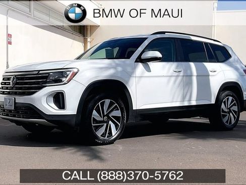 Used 2024 Volkswagen Atlas SE FWD image 1