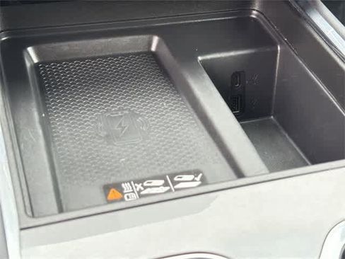 Used 2025 GMC Acadia Elevation image 26