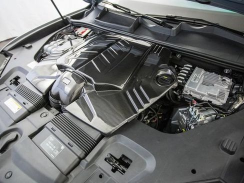 Used 2022 Lamborghini Urus AWD/4WD image 48