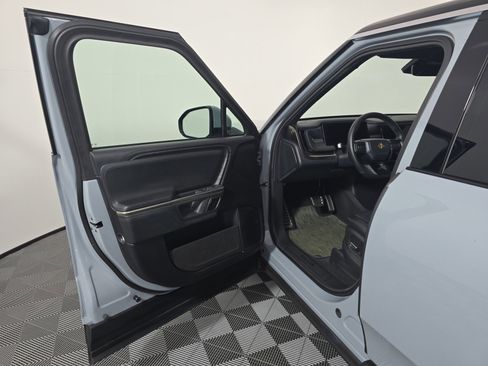 Used 2024 Rivian R1S Adventure AWD/4WD image 16