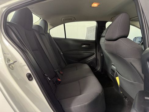 Used 2022 Toyota Corolla LE image 14
