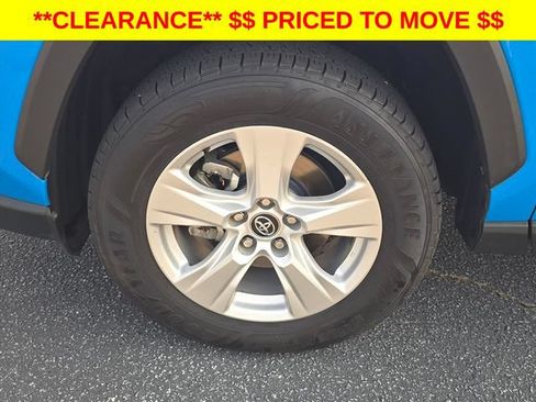 Used 2020 Toyota RAV4 XLE FWD image 30