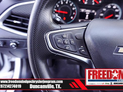 Used 2025 Chevrolet Malibu LT image 23