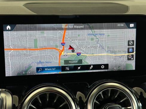 Certified 2022 Mercedes-Benz GLB 250 image 6