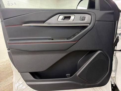 New 2026 Ford Explorer ST-Line w/ ST-Line Street Pack RWD image 15