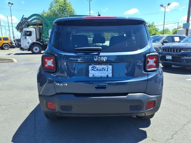 Used 2023 Jeep Renegade Latitude AWD/4WD image 5