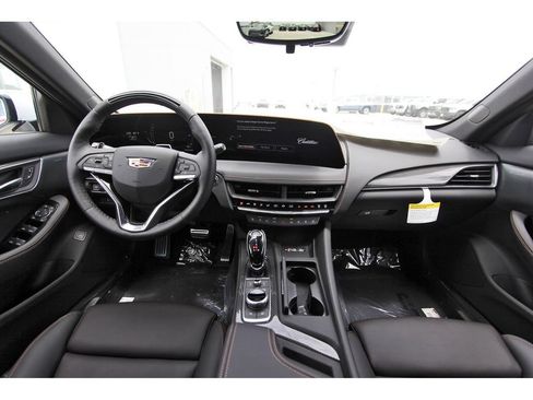 New 2026 Cadillac CT5 Sport w/ Technology Package RWD image 9