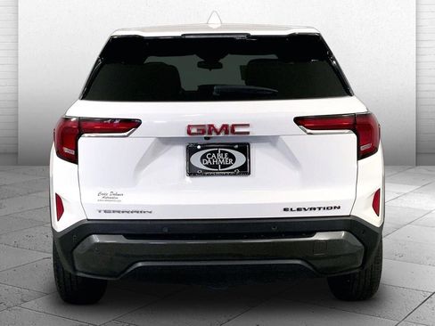 Used 2025 GMC Terrain Elevation FWD image 3