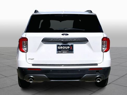 Used 2023 Ford Explorer XLT w/ Equipment Group 202A image 5