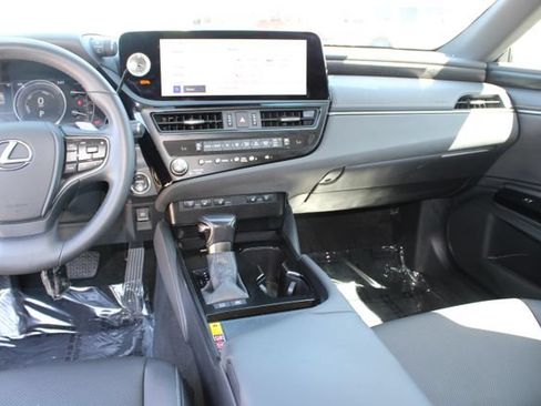 Used 2024 Lexus ES 300h w/ Premium Package FWD image 15