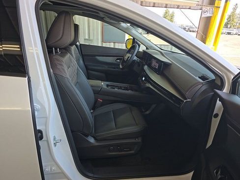Used 2025 Nissan Murano Platinum AWD/4WD image 10
