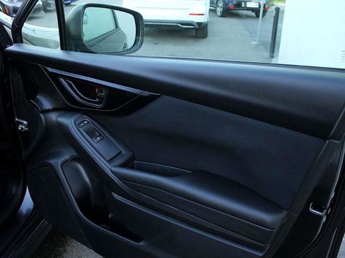 Used 2018 Subaru Crosstrek 2.0i image 18