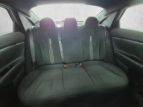 Certified 2025 Hyundai Elantra SEL FWD image 21