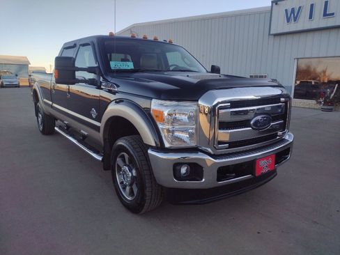 Used 2012 Ford F350 Lariat w/ Lariat Interior Pkg image 4