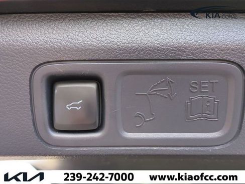 Used 2022 Ford Expedition Max XLT image 13