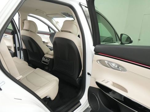 New 2026 Genesis GV70 2.5T AWD/4WD image 25