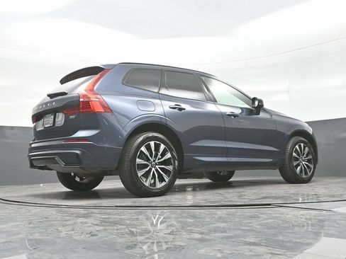 Used 2025 Volvo XC60 B5 Plus AWD/4WD image 25