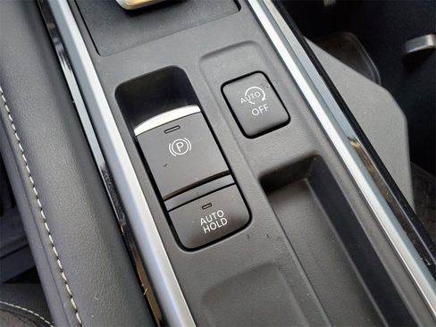 Certified 2025 Nissan Pathfinder SL w/ Cargo Package image 27