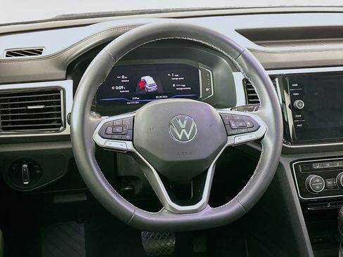 Used 2023 Volkswagen Atlas SE w/ Panoramic Sunroof Package image 18