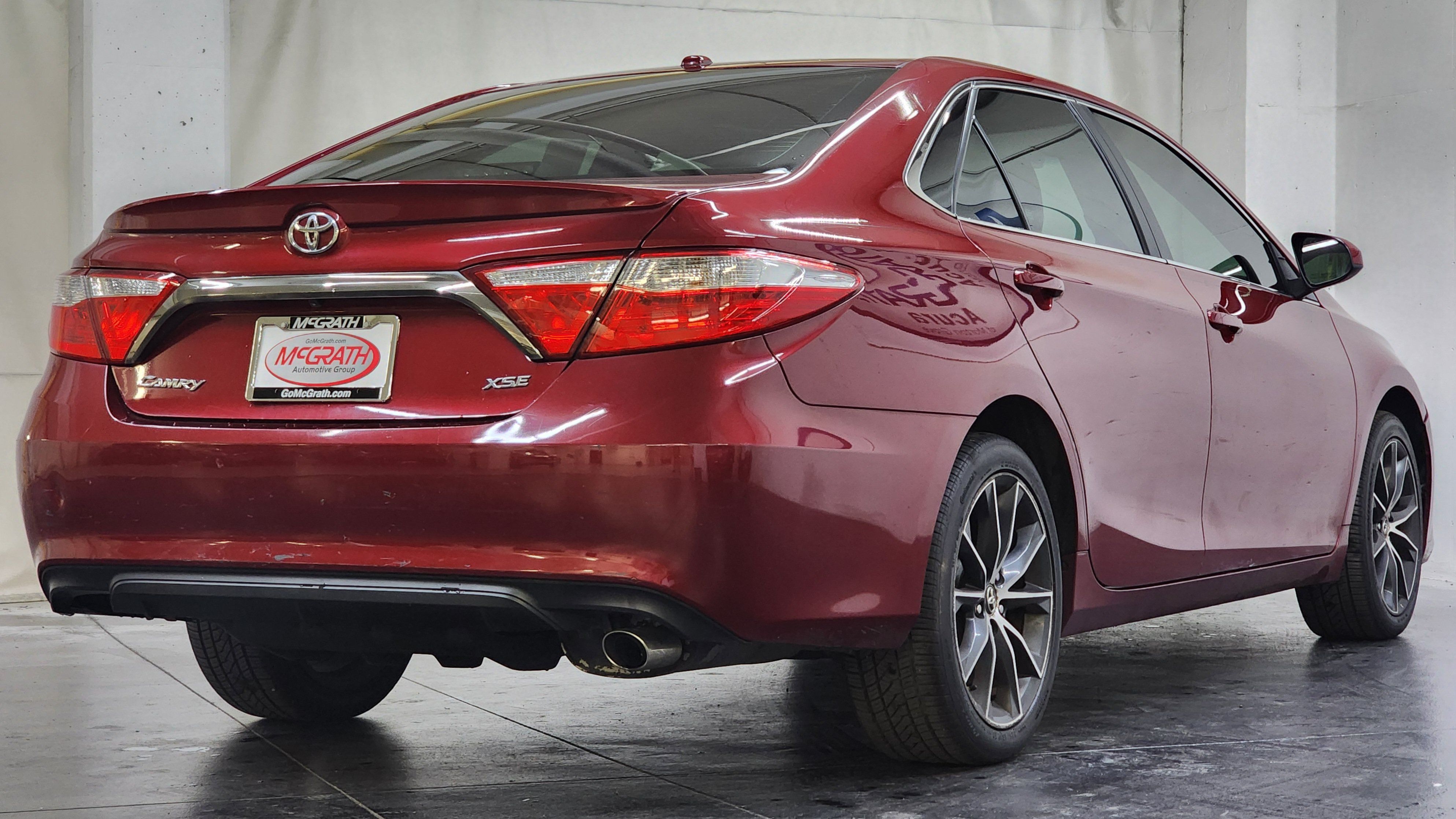 Used 2016 Toyota Camry XSE w/ Moonroof Package FWD image 6