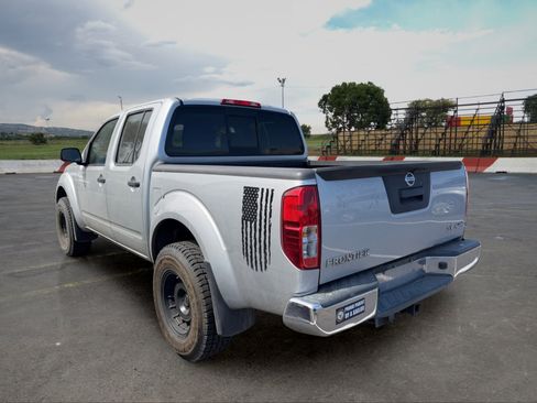 Used 2019 Nissan Frontier SV AWD/4WD image 4