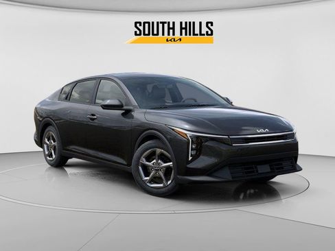 New 2026 Kia K4 LXS FWD image 8