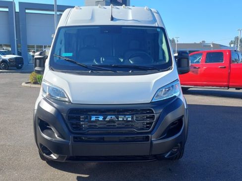 Used 2025 RAM ProMaster 2500 FWD image 2