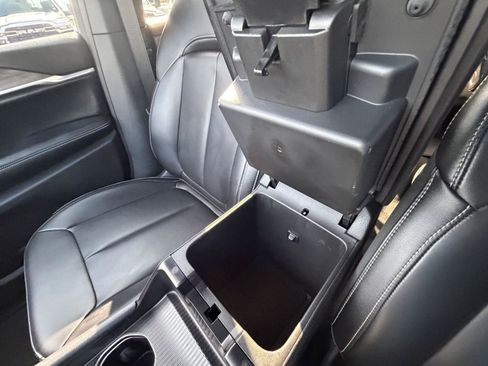 Certified 2025 Jeep Grand Cherokee L Limited RWD image 14