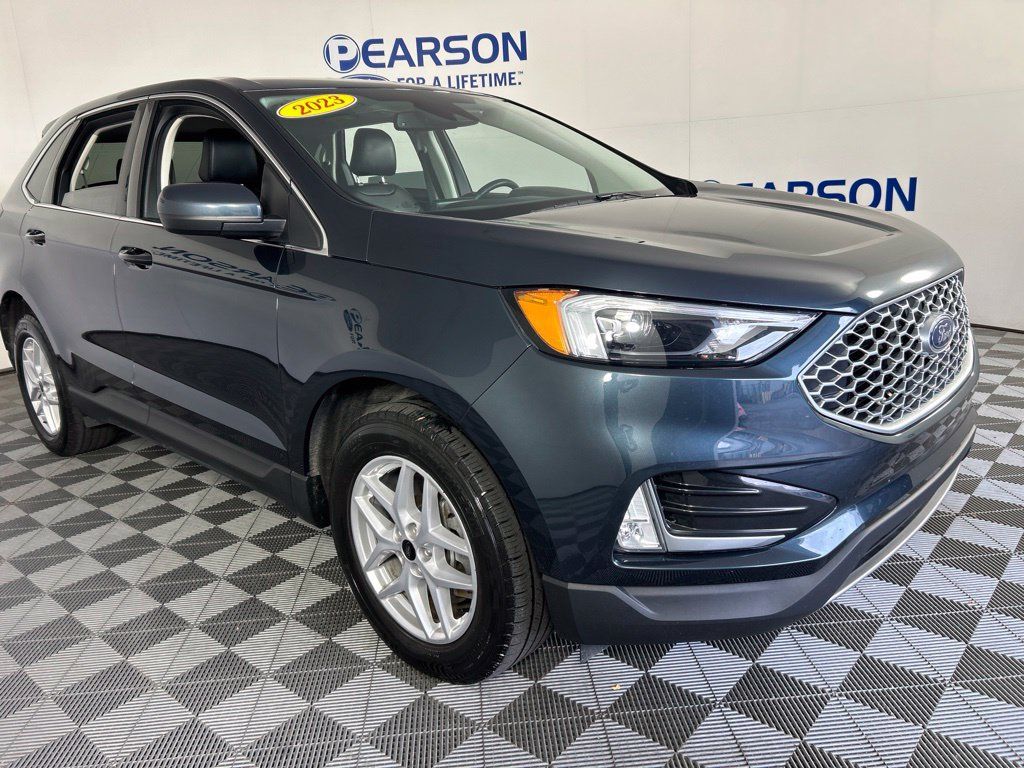 Used 2023 Ford Edge SEL w/ Convenience Package AWD/4WD image 3