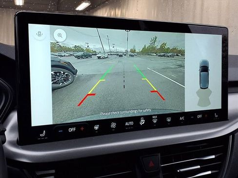 Certified 2025 Ford Escape SE w/ Class II Trailer Tow Package image 9