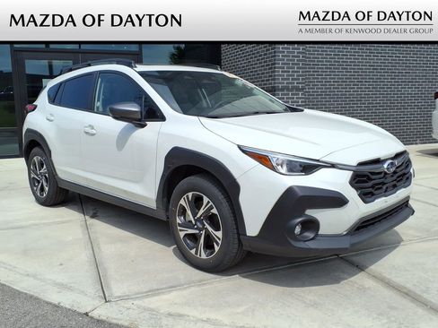 Used 2025 Subaru Crosstrek 2.5i Premium AWD/4WD image 1
