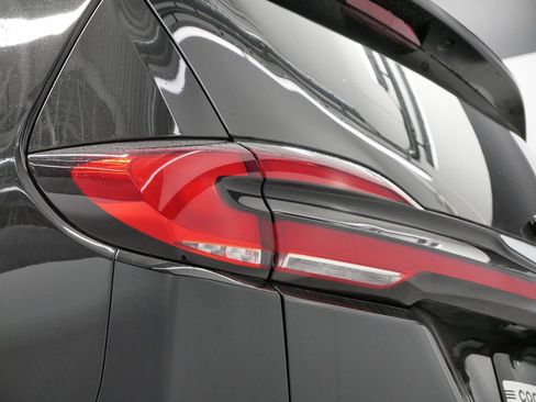 New 2026 Chrysler Pacifica Select AWD/4WD image 16