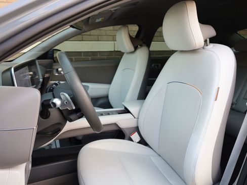 Used 2024 Hyundai Ioniq 6 SEL AWD/4WD image 16