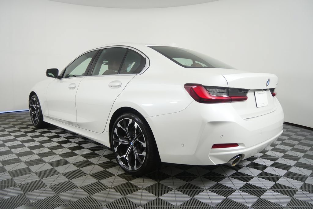 Certified 2025 BMW 330i Sedan RWD image 6