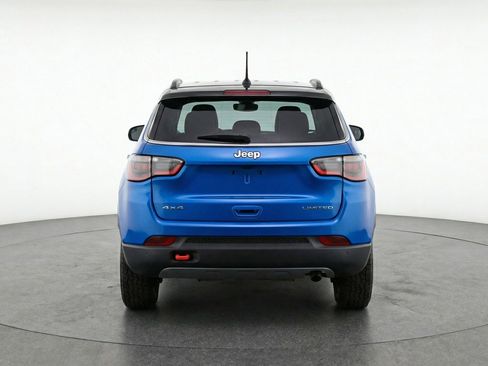 Used 2025 Jeep Compass Trailhawk AWD/4WD image 7