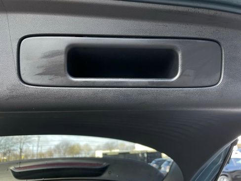 Certified 2025 Honda HR-V Sport image 42