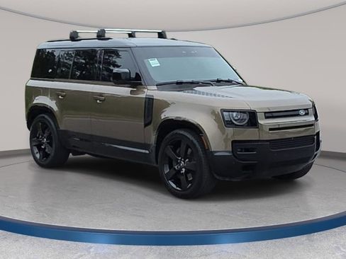 Certified 2024 Land Rover Defender 110 X-Dynamic SE AWD/4WD image 3