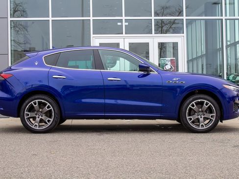 Used 2023 Maserati Levante GT AWD/4WD image 4